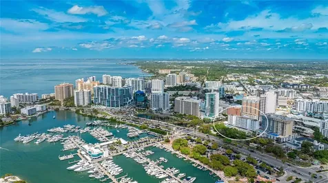 33 S Gulfstream Avenue Sarasota FL 34236