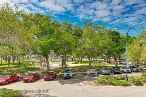 33 S Gulfstream Avenue Sarasota FL 34236
