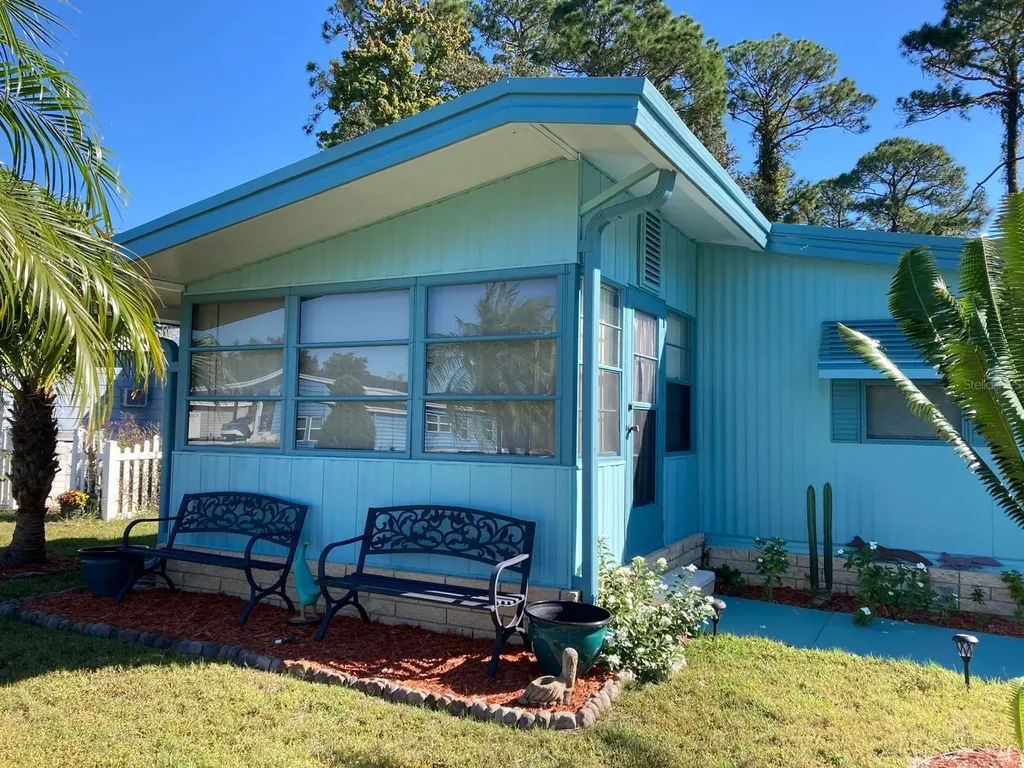2824 Manatee Road Tavares FL 32778