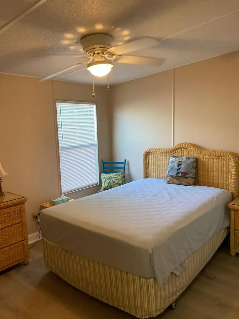 2824 Manatee Road Tavares FL 32778
