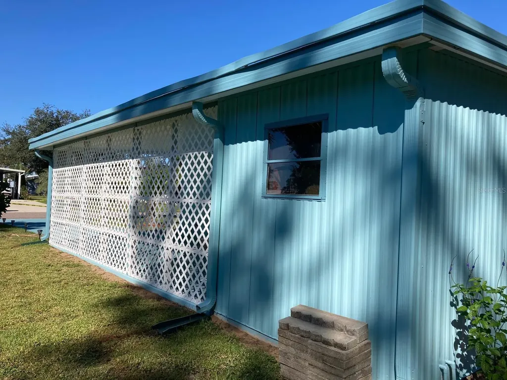 2824 Manatee Road Tavares FL 32778