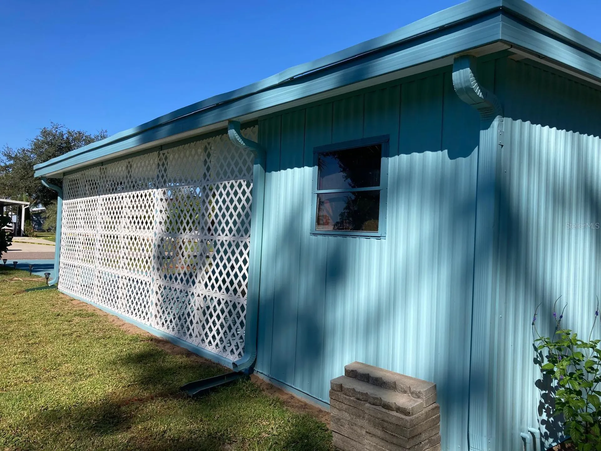 2824 Manatee Road Tavares FL 32778