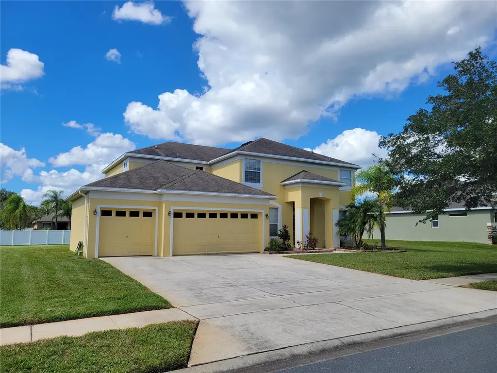 3145 Twisted Oak Loop Kissimmee FL 34744