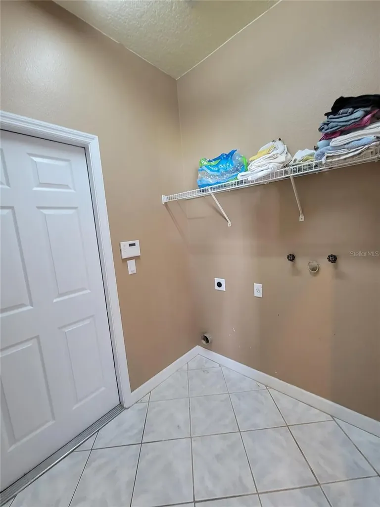 3145 Twisted Oak Loop Kissimmee FL 34744