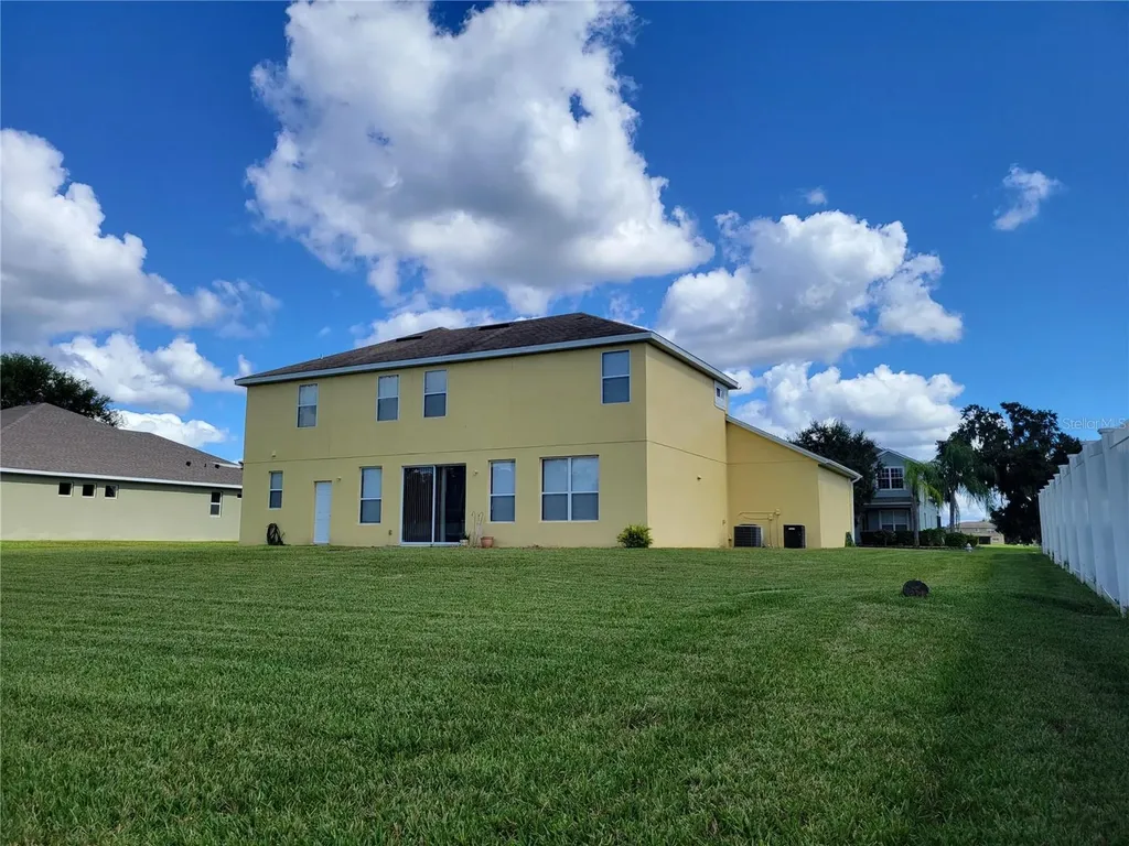 3145 Twisted Oak Loop Kissimmee FL 34744