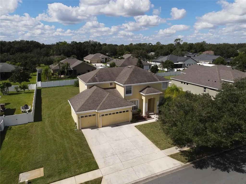 3145 Twisted Oak Loop Kissimmee FL 34744