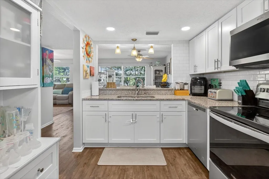 1146 King Arthur Court Dunedin FL 34698