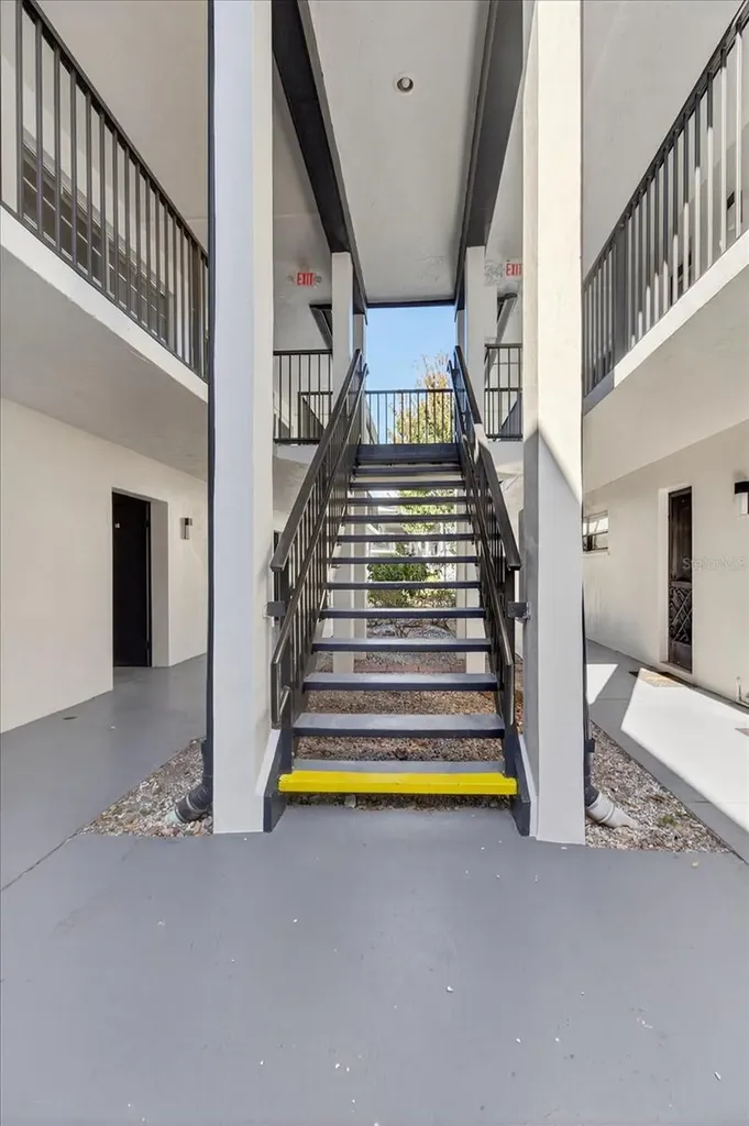 1146 King Arthur Court Dunedin FL 34698