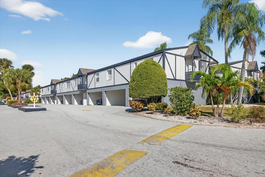 1146 King Arthur Court Dunedin FL 34698