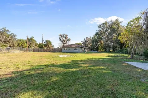 15836 Wilson Parrish Road Umatilla FL 32784