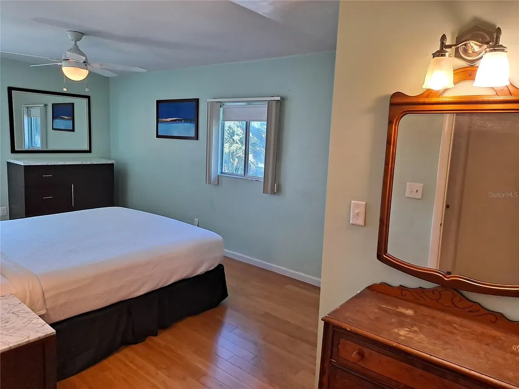 6050 57th St Petersburg FL 33709