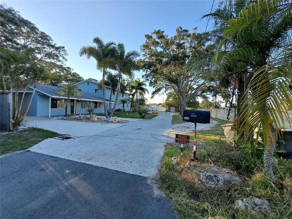 6050 57th St Petersburg FL 33709