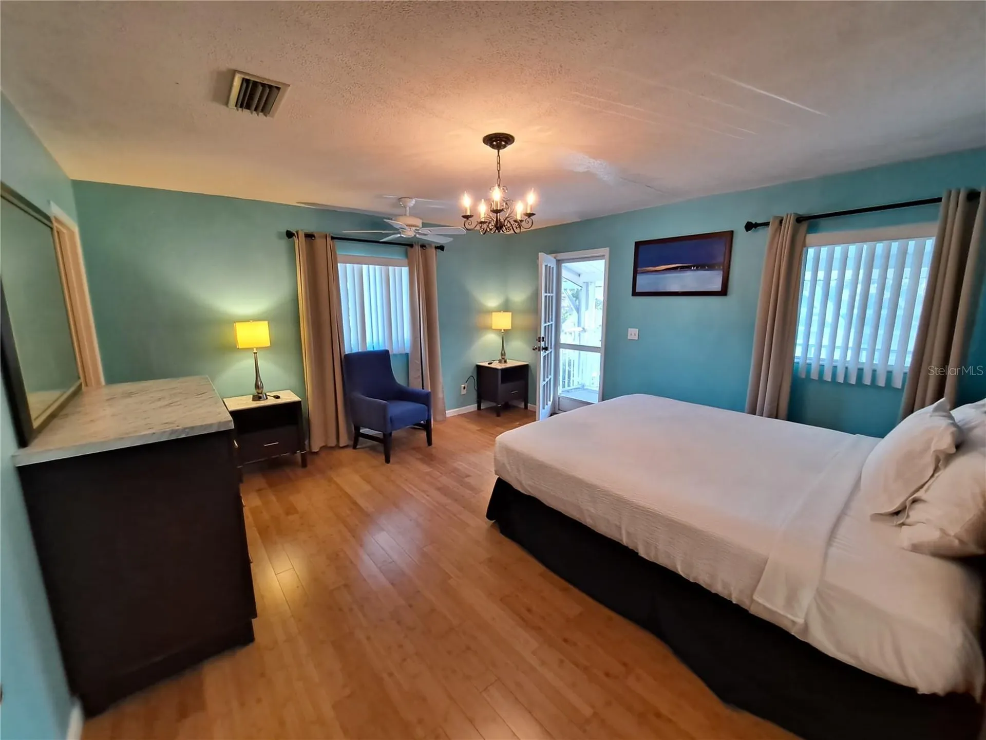 6050 57th St Petersburg FL 33709