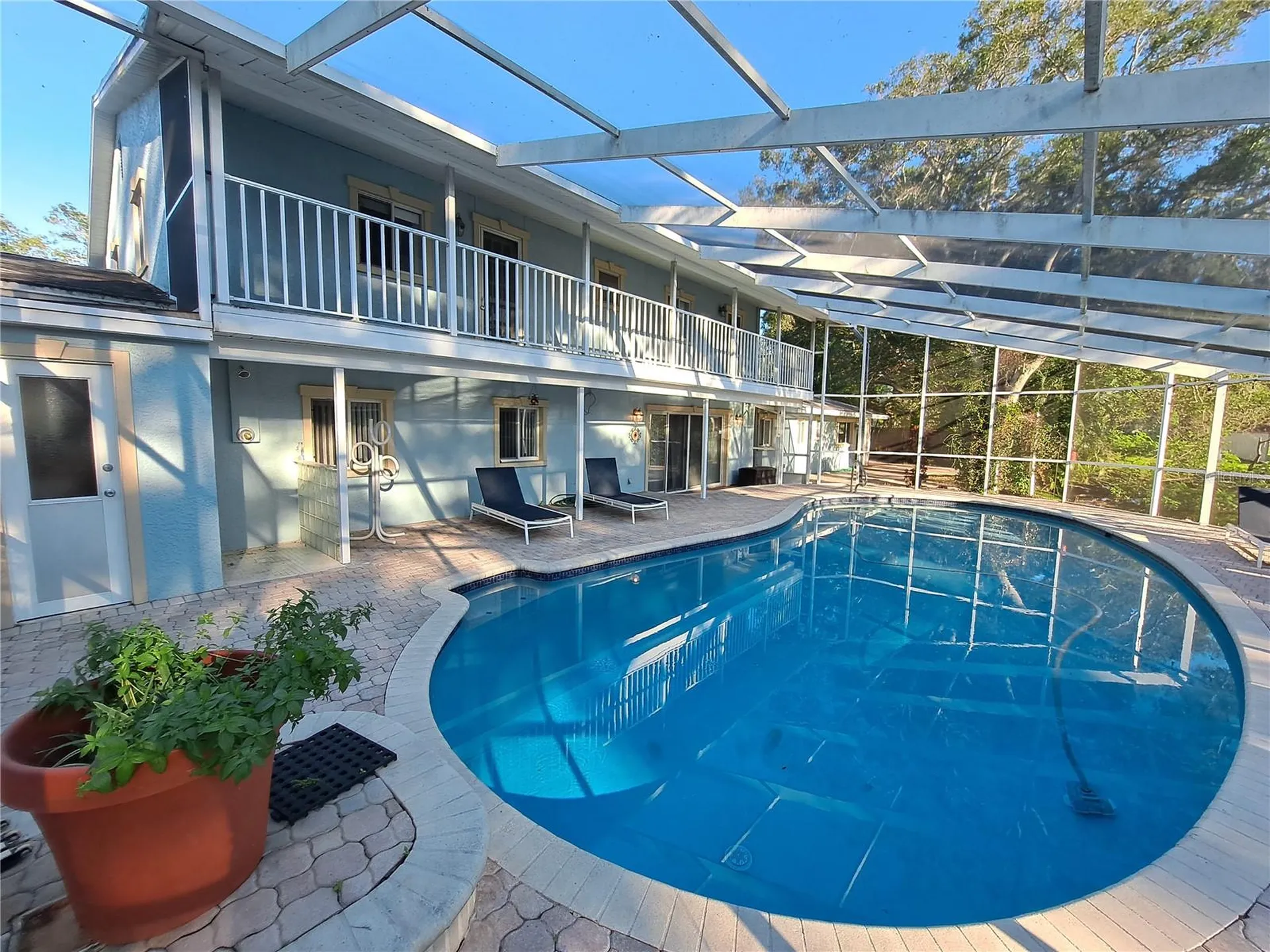 6050 57th St Petersburg FL 33709