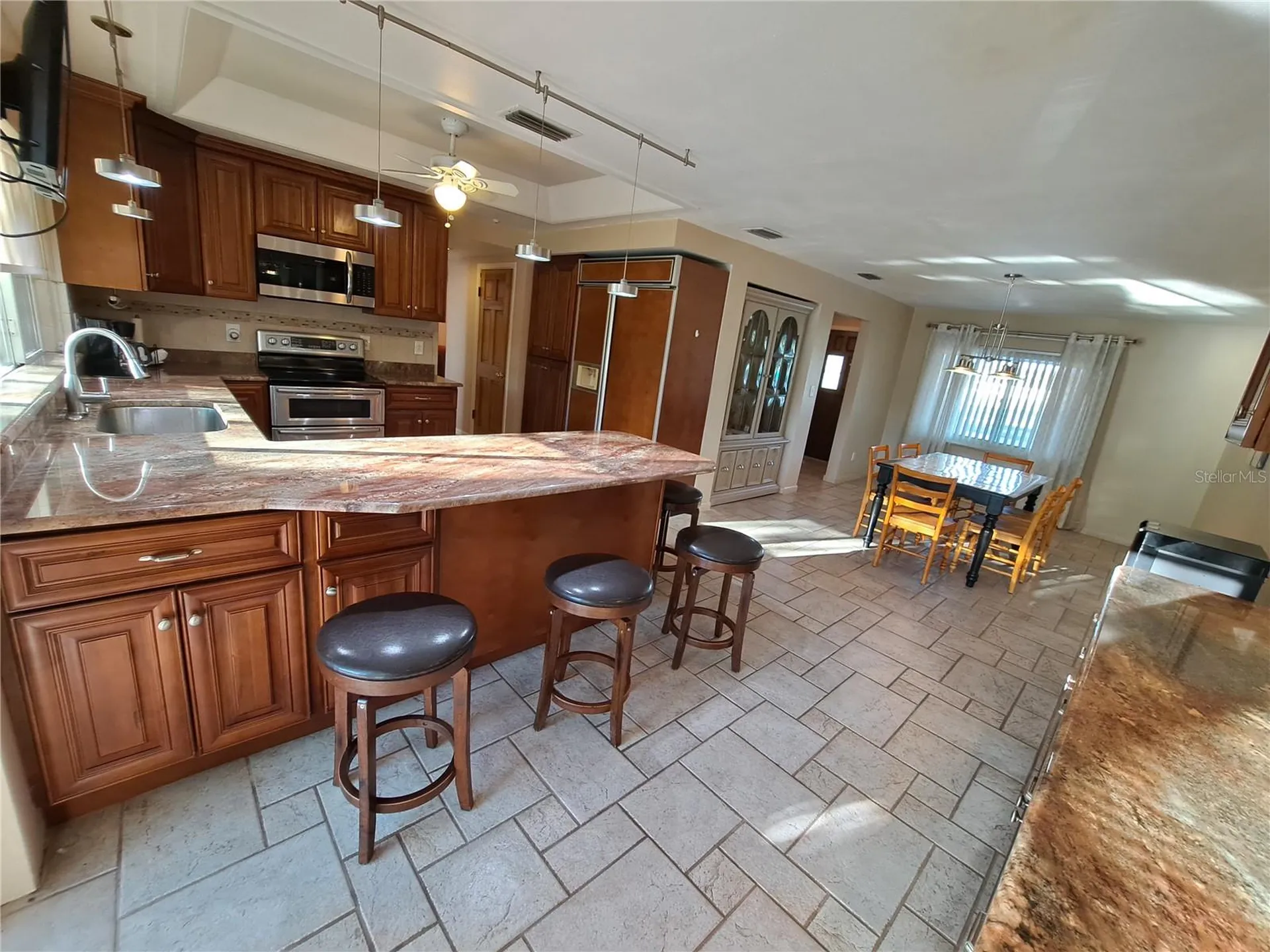 6050 57th St Petersburg FL 33709