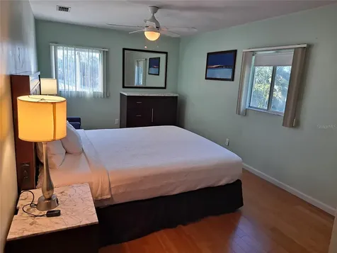 6050 57th St Petersburg FL 33709