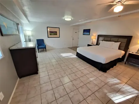 6050 57th St Petersburg FL 33709