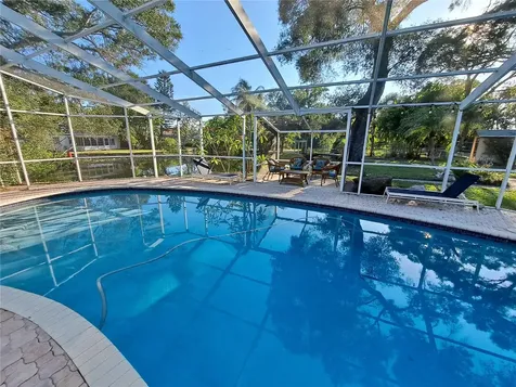 6050 57th St Petersburg FL 33709