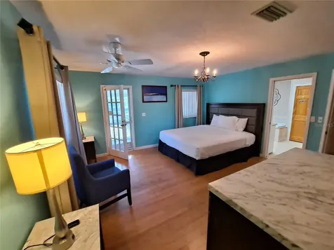 6050 57th St Petersburg FL 33709