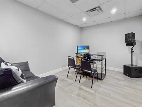 18 W Bass Street Kissimmee FL 34741