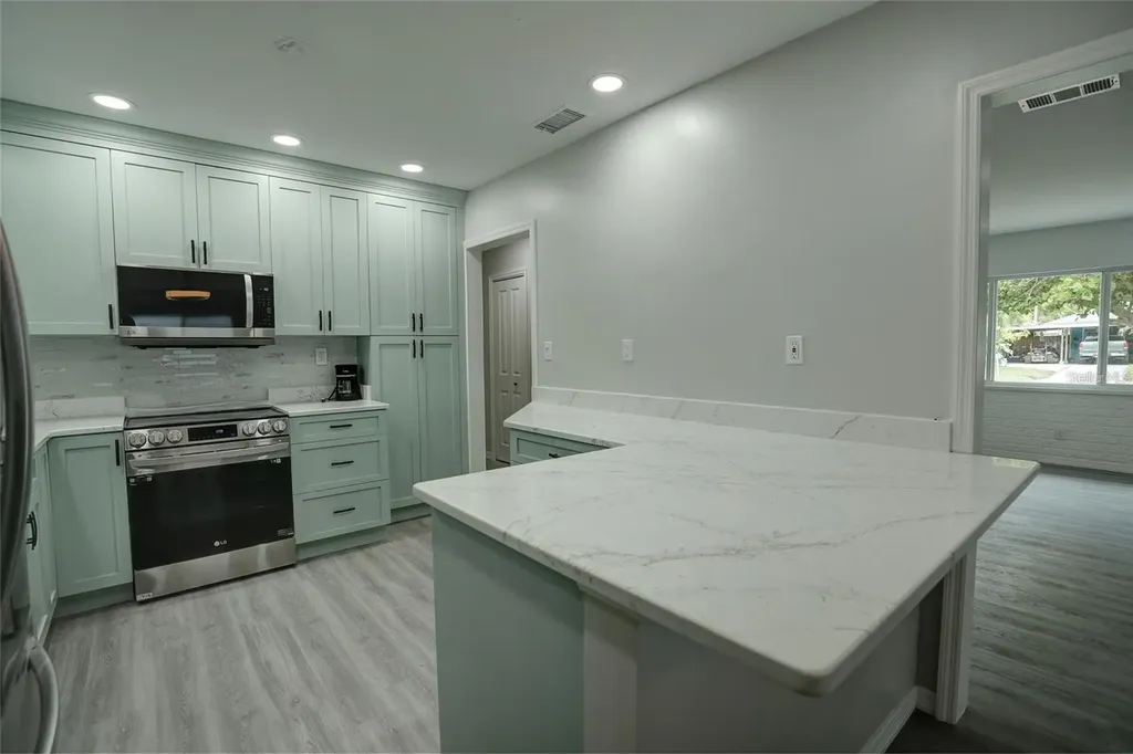 2722 Nancy Street Sarasota FL 34237