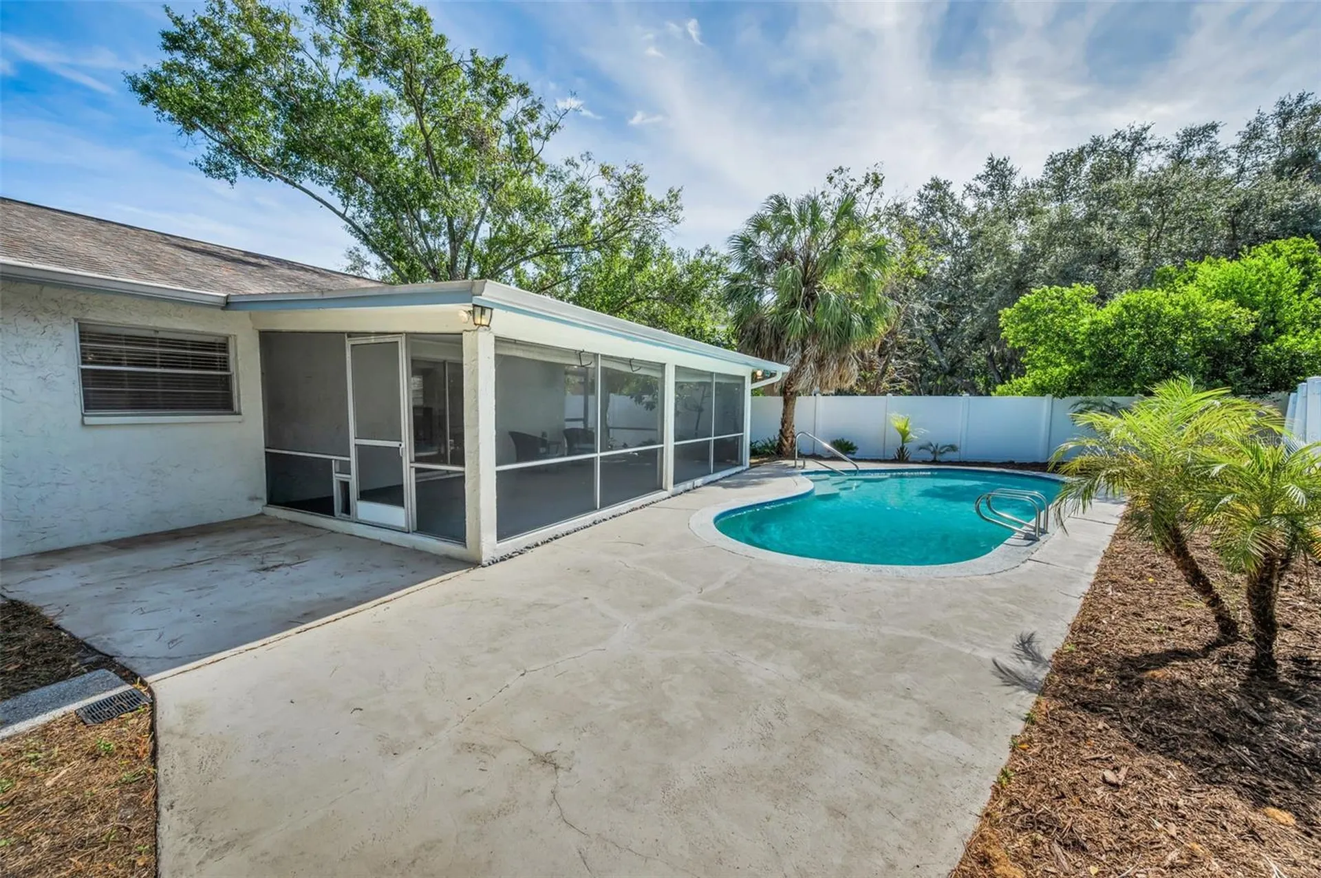 7404 Clearview Drive Tampa FL 33634