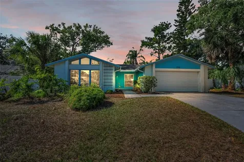 7404 Clearview Drive Tampa FL 33634