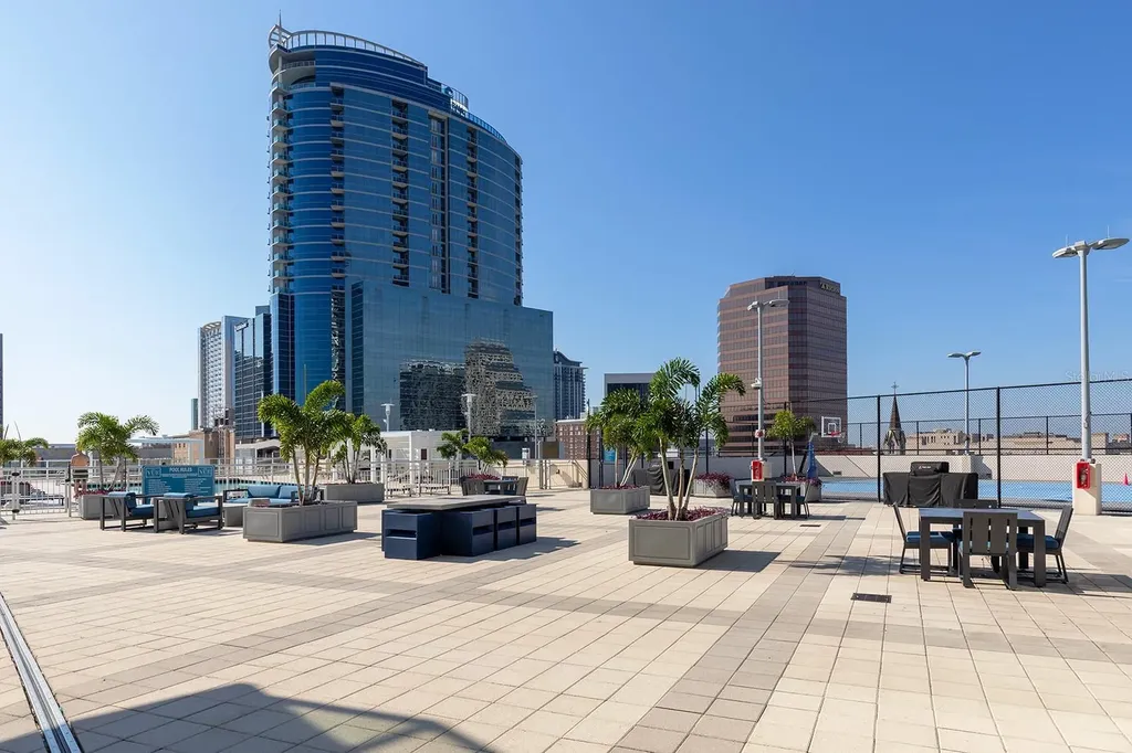 150 E Robinson Street Orlando FL 32801