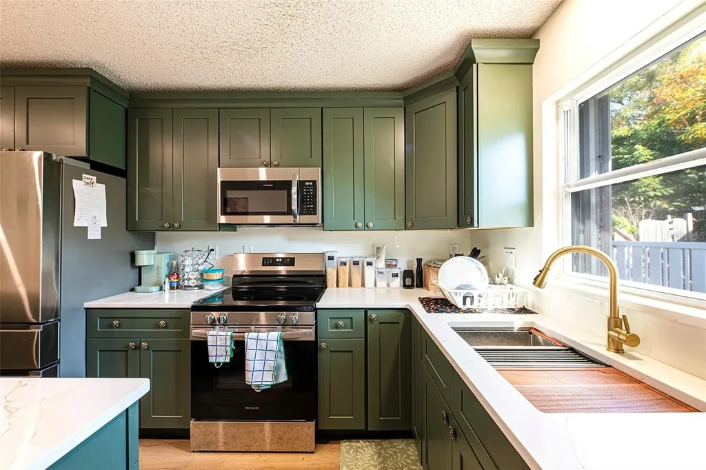 6401 Cedarbrook Drive S Pinellas Park FL 33782