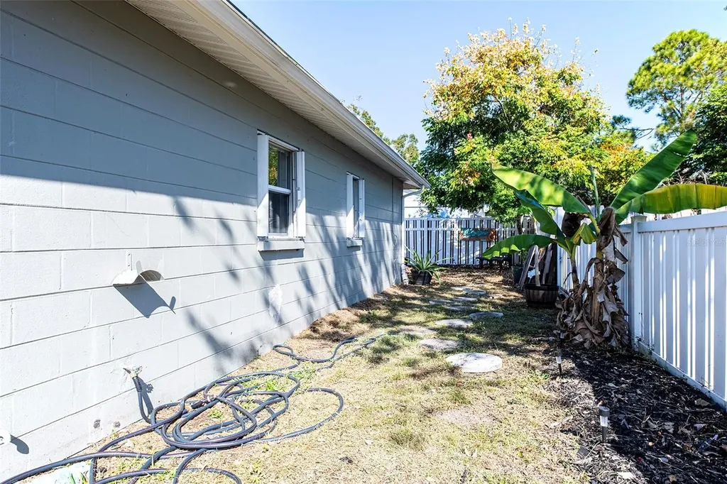 6401 Cedarbrook Drive S Pinellas Park FL 33782