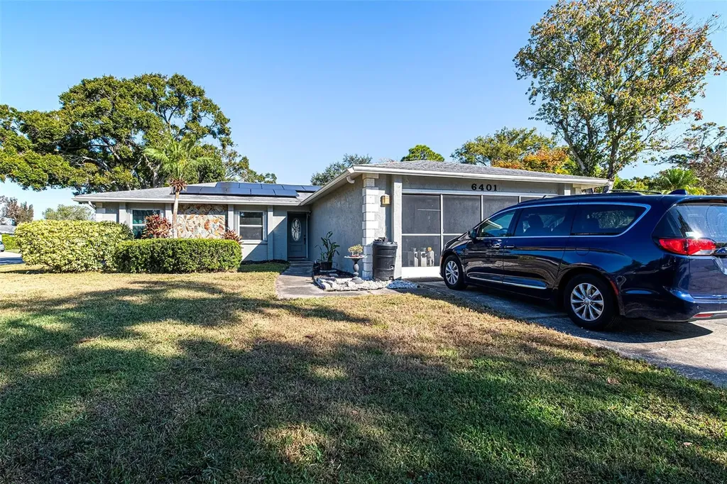 6401 Cedarbrook Drive S Pinellas Park FL 33782