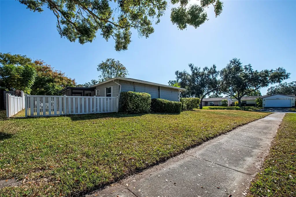 6401 Cedarbrook Drive S Pinellas Park FL 33782