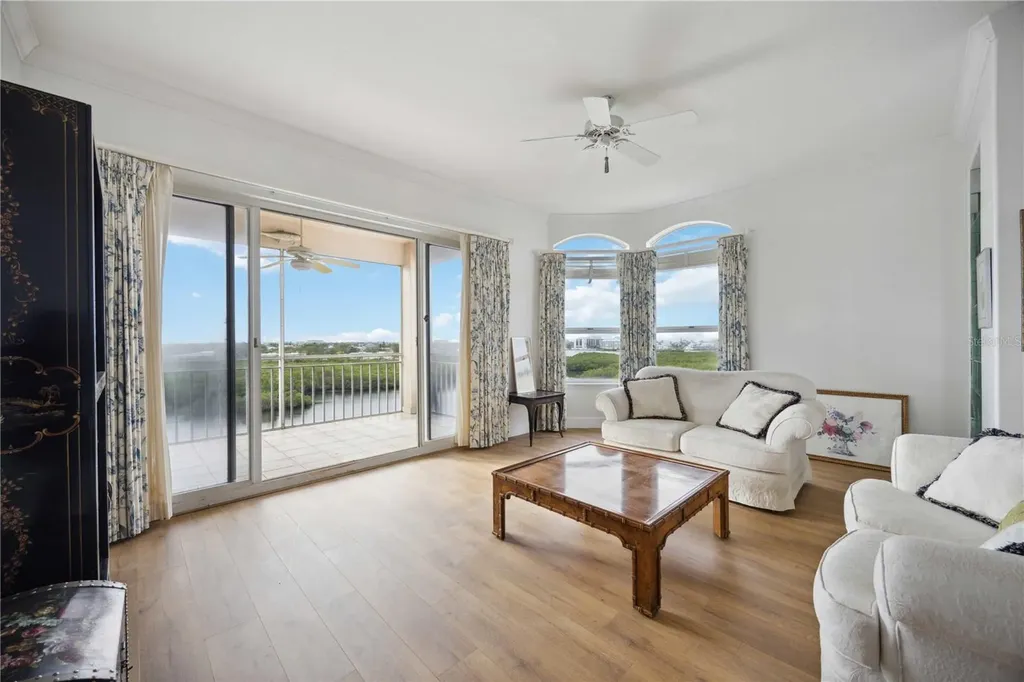 5450 Eagles Point Circle Sarasota FL 34231