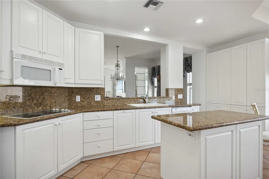 5450 Eagles Point Circle Sarasota FL 34231