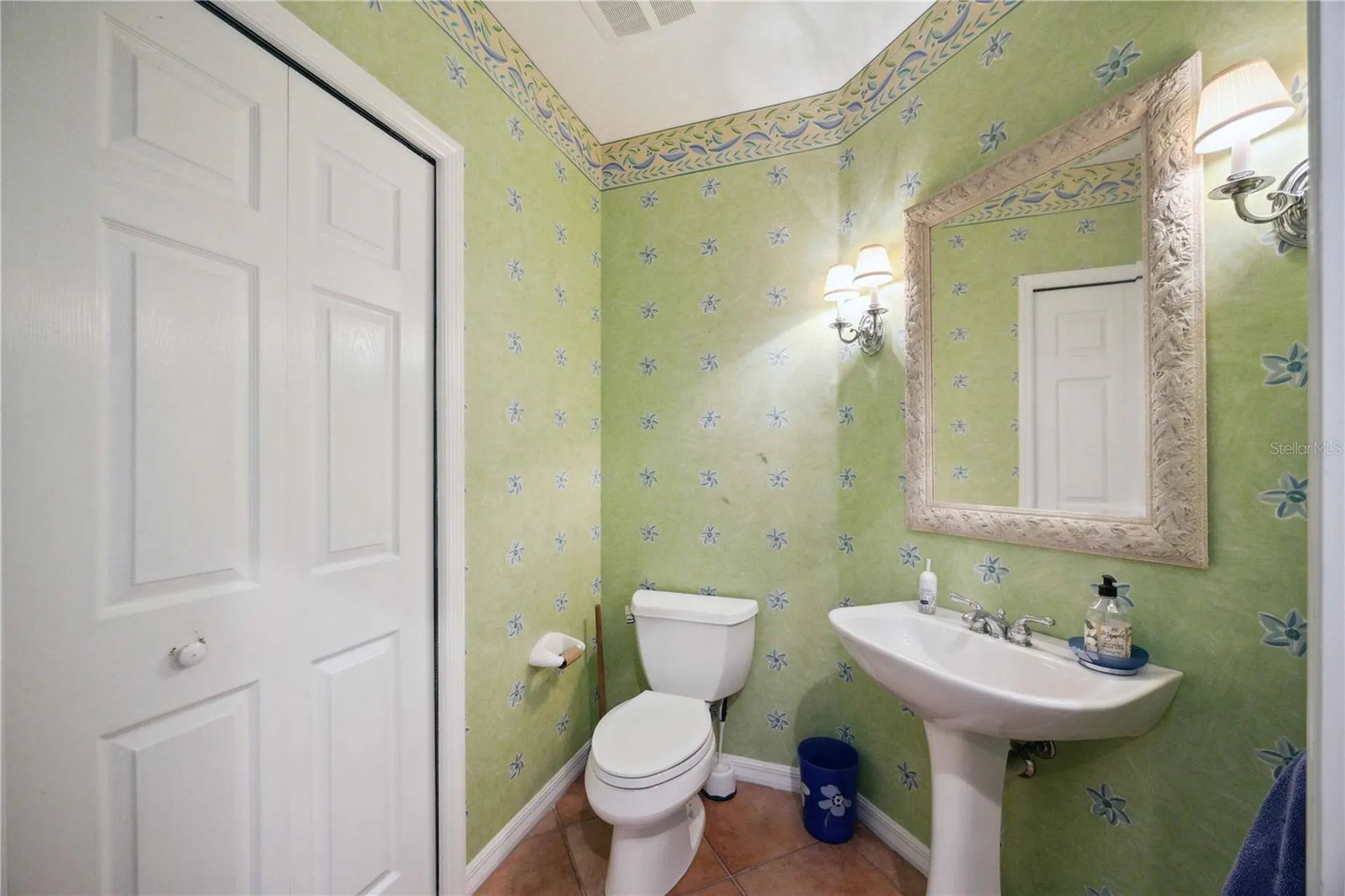 5450 Eagles Point Circle Sarasota FL 34231
