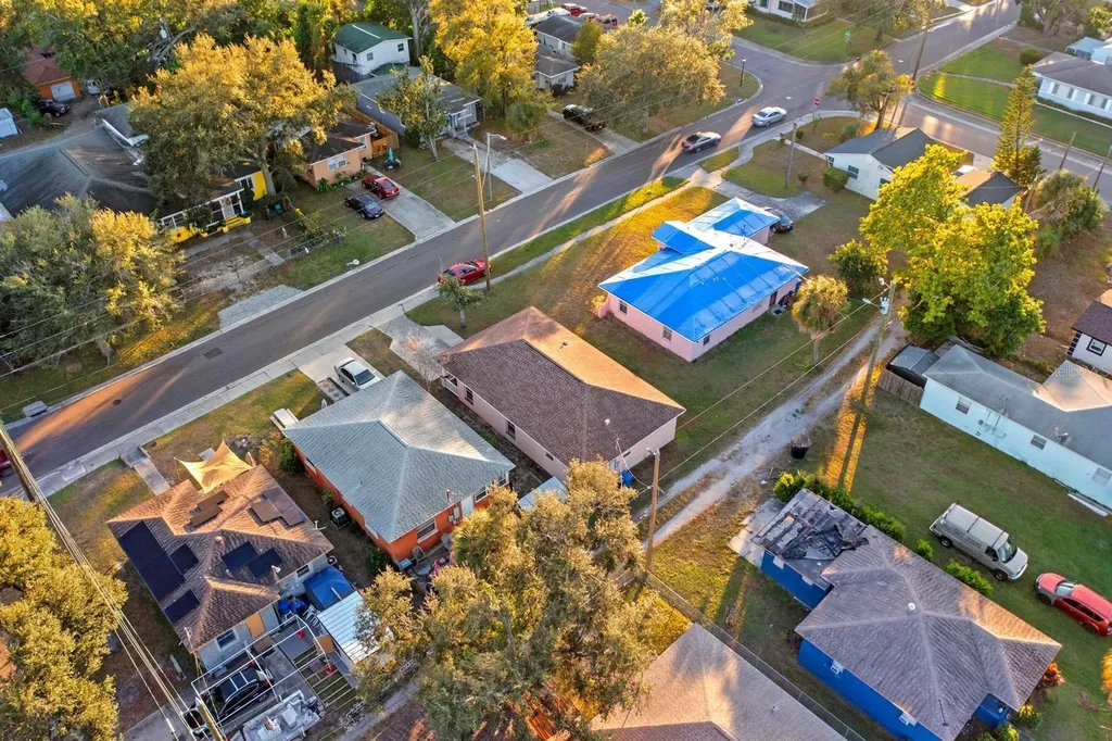 2563 13th Avenue S St Petersburg FL 33712
