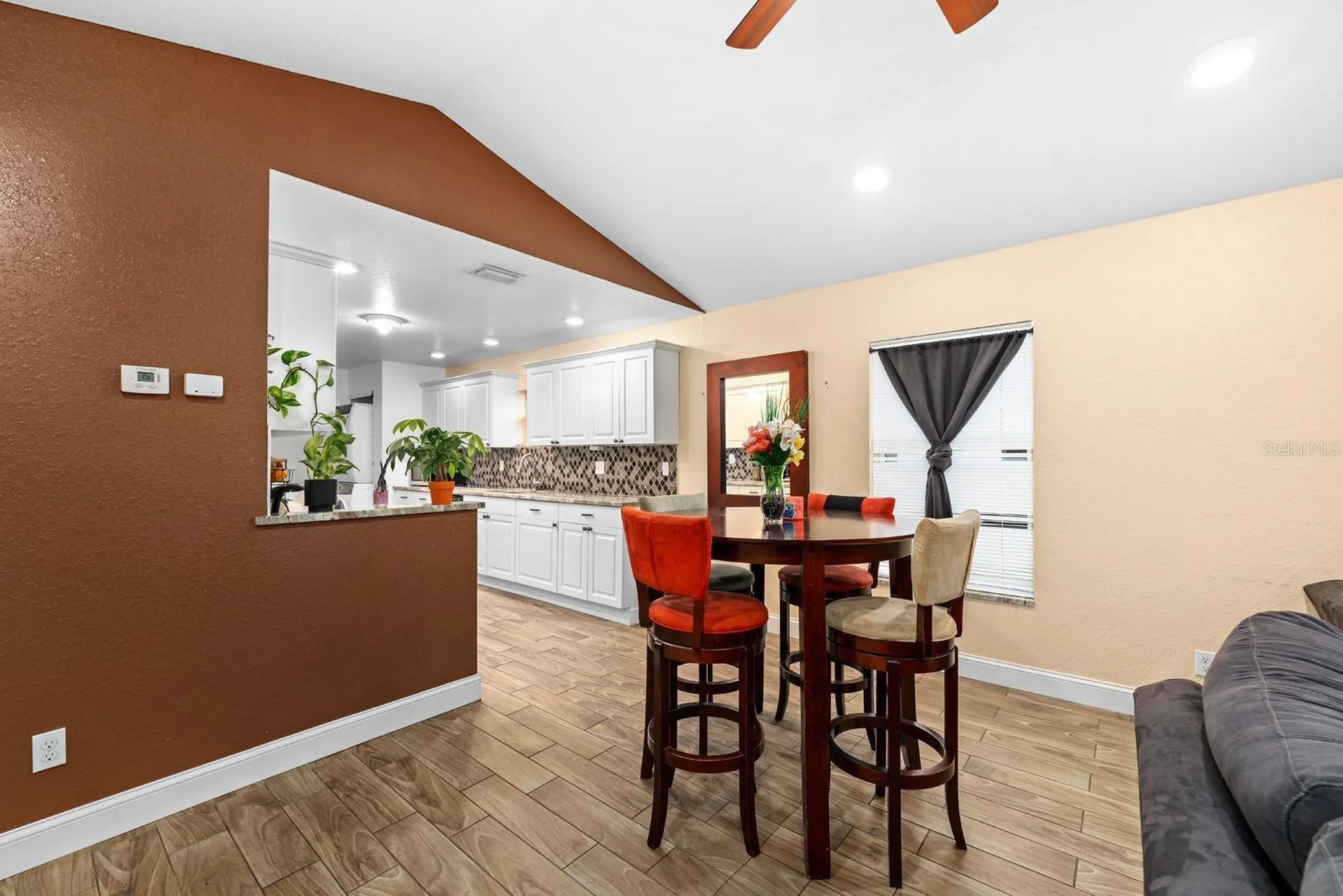 2563 13th Avenue S St Petersburg FL 33712