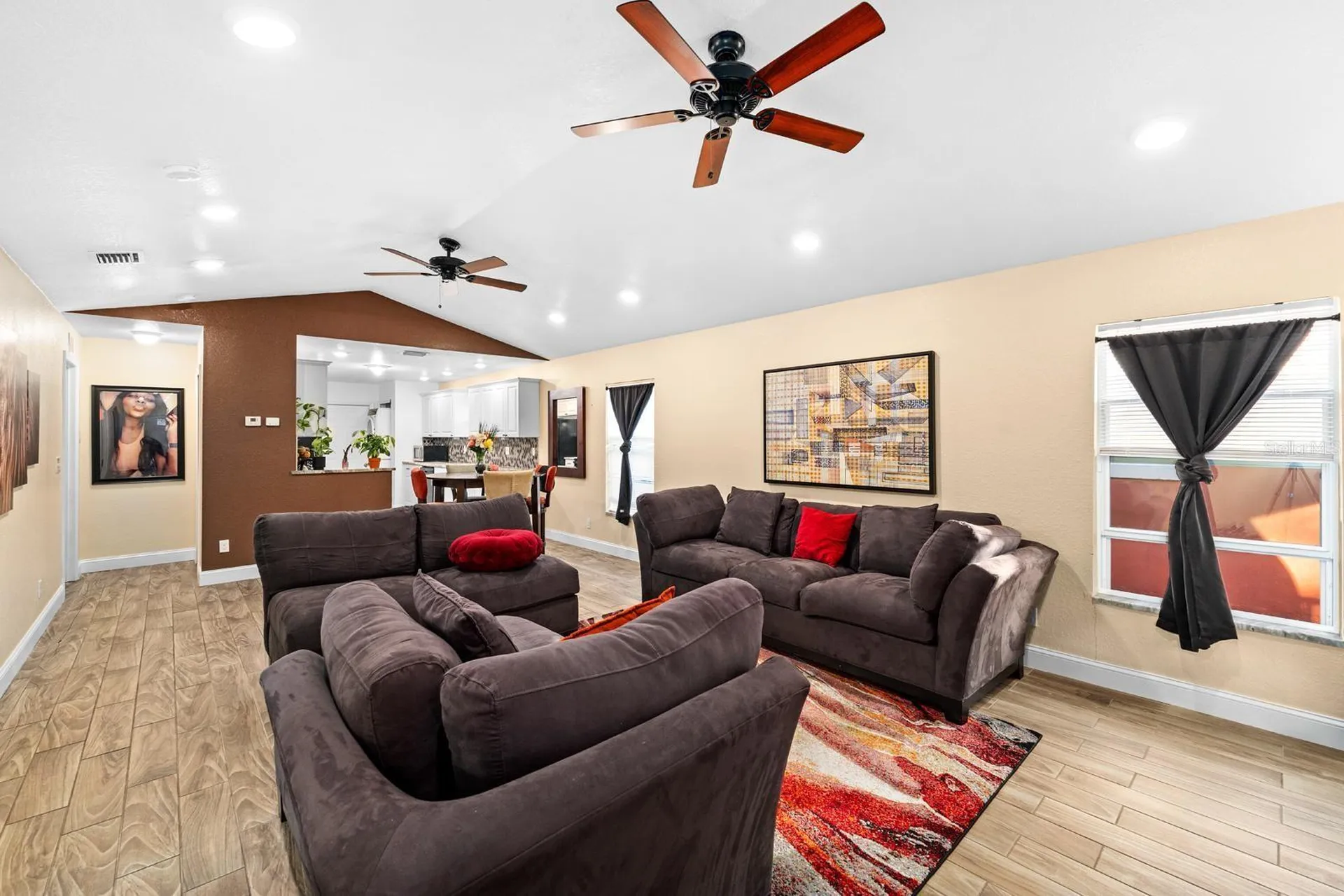 2563 13th Avenue S St Petersburg FL 33712