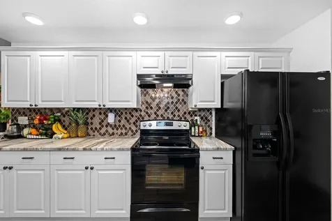 2563 13th Avenue S St Petersburg FL 33712