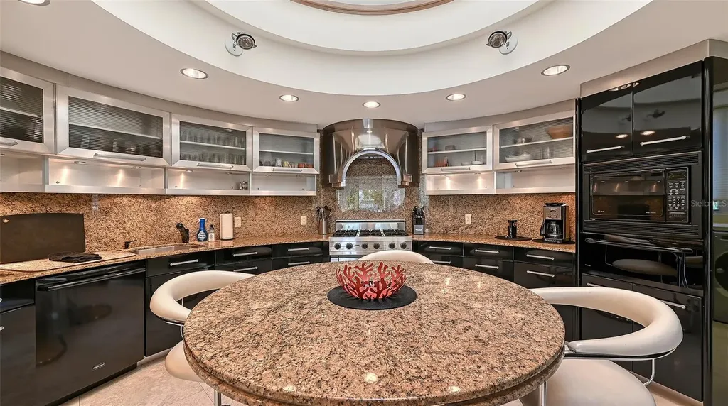 510 Harbor Gate Way Longboat Key FL 34228