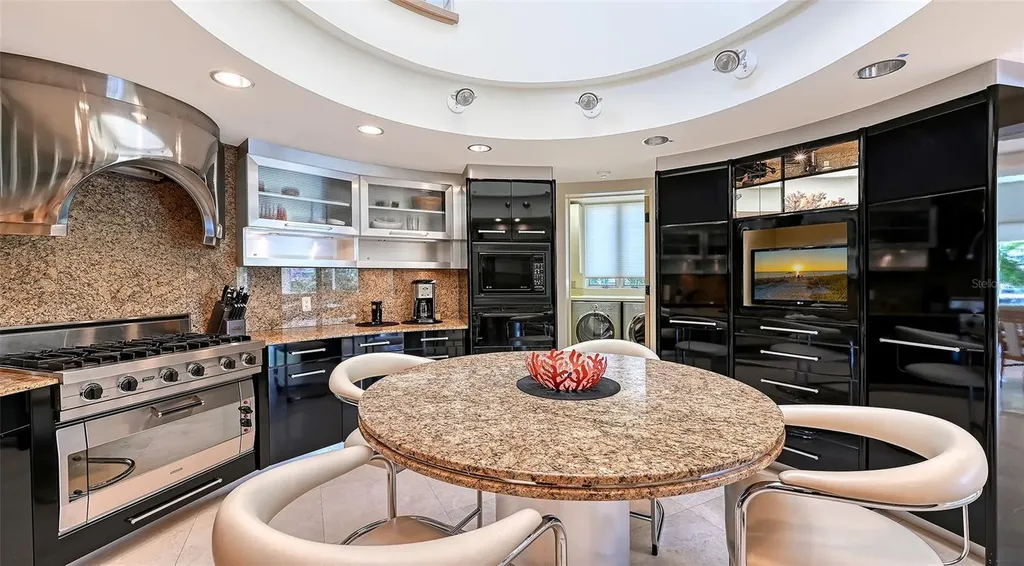 510 Harbor Gate Way Longboat Key FL 34228