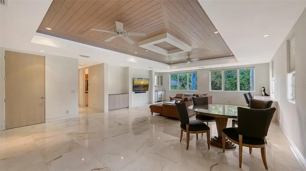510 Harbor Gate Way Longboat Key FL 34228