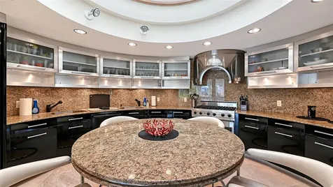 510 Harbor Gate Way Longboat Key FL 34228