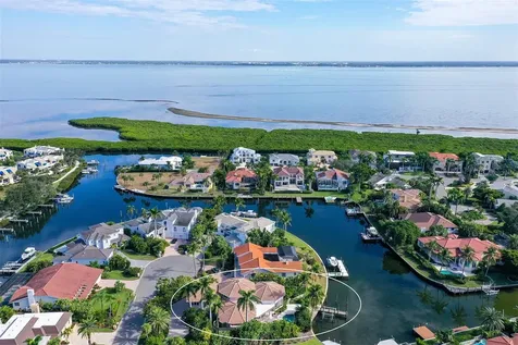 510 Harbor Gate Way Longboat Key FL 34228
