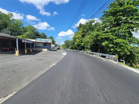 Carr 829, Km 2.3 Bayamon PR 00956