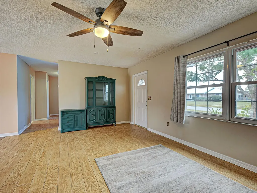 13498 Darnell Avenue Port Charlotte FL 33981