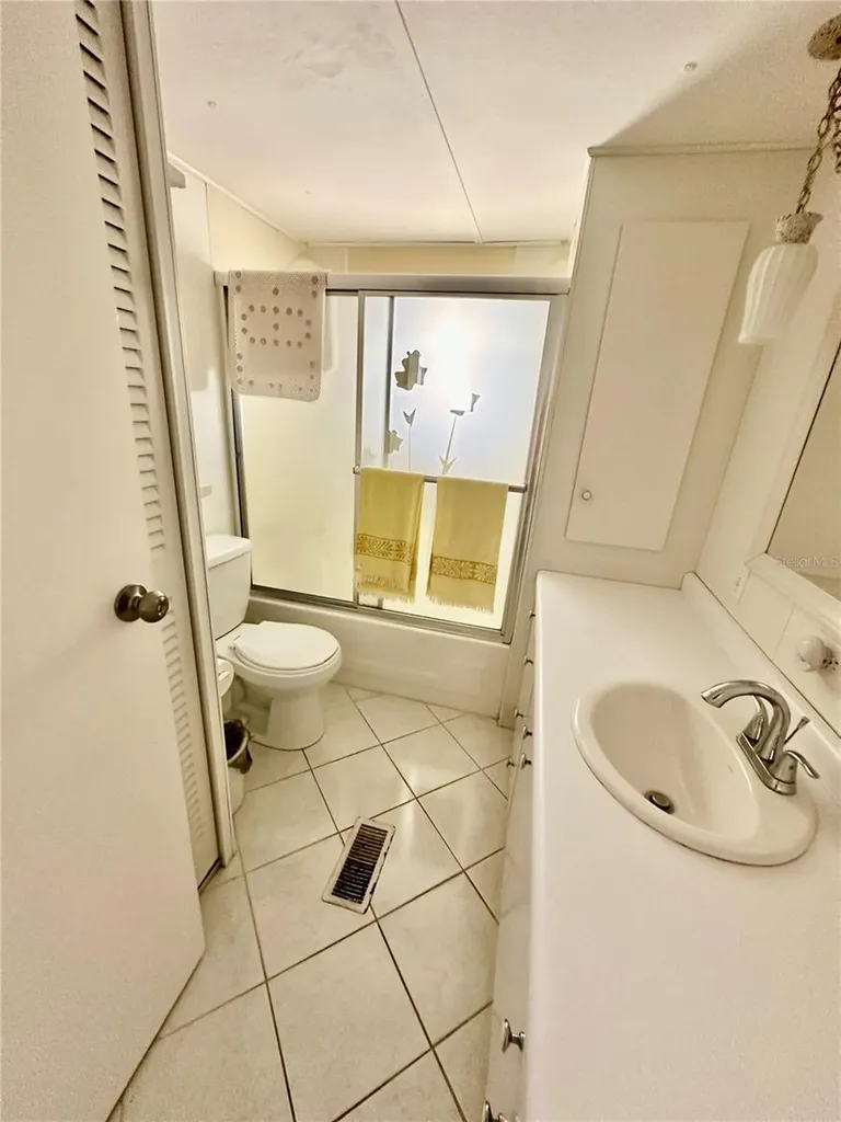 82267 2nd Avenue N Pinellas Park FL 33781