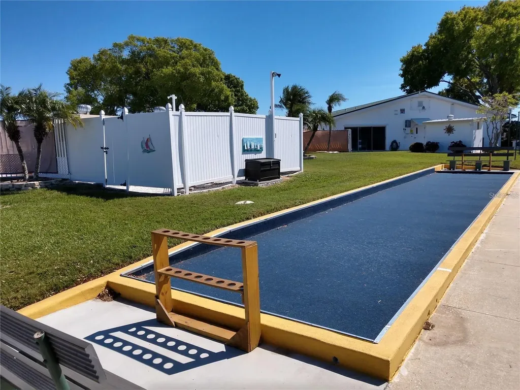 82267 2nd Avenue N Pinellas Park FL 33781