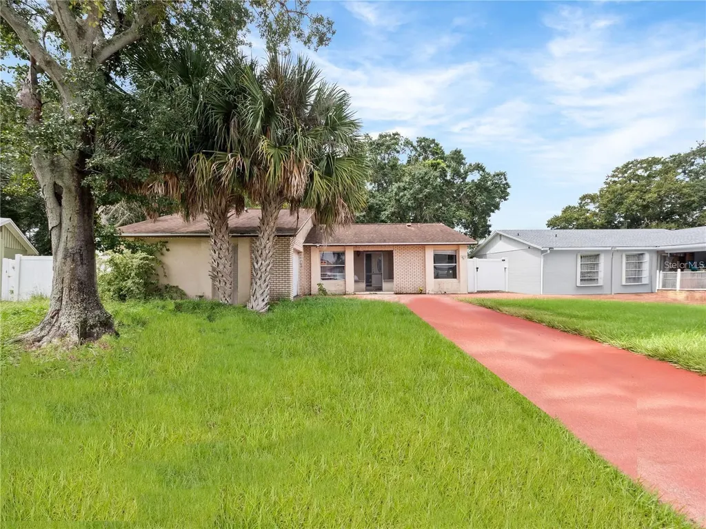 431 Ball Court Kissimmee FL 34759