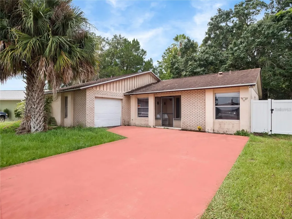 431 Ball Court Kissimmee FL 34759